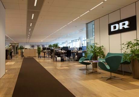 Fraster rød filt løber, DR byen (1)